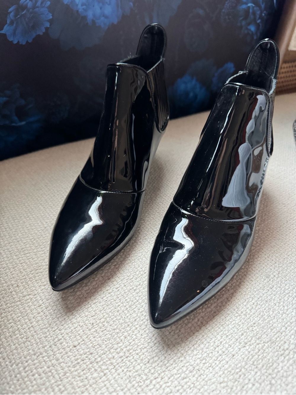 Roger Vivier Women’s Black Patent Pointed-Toe Ankle Booties - Size 8